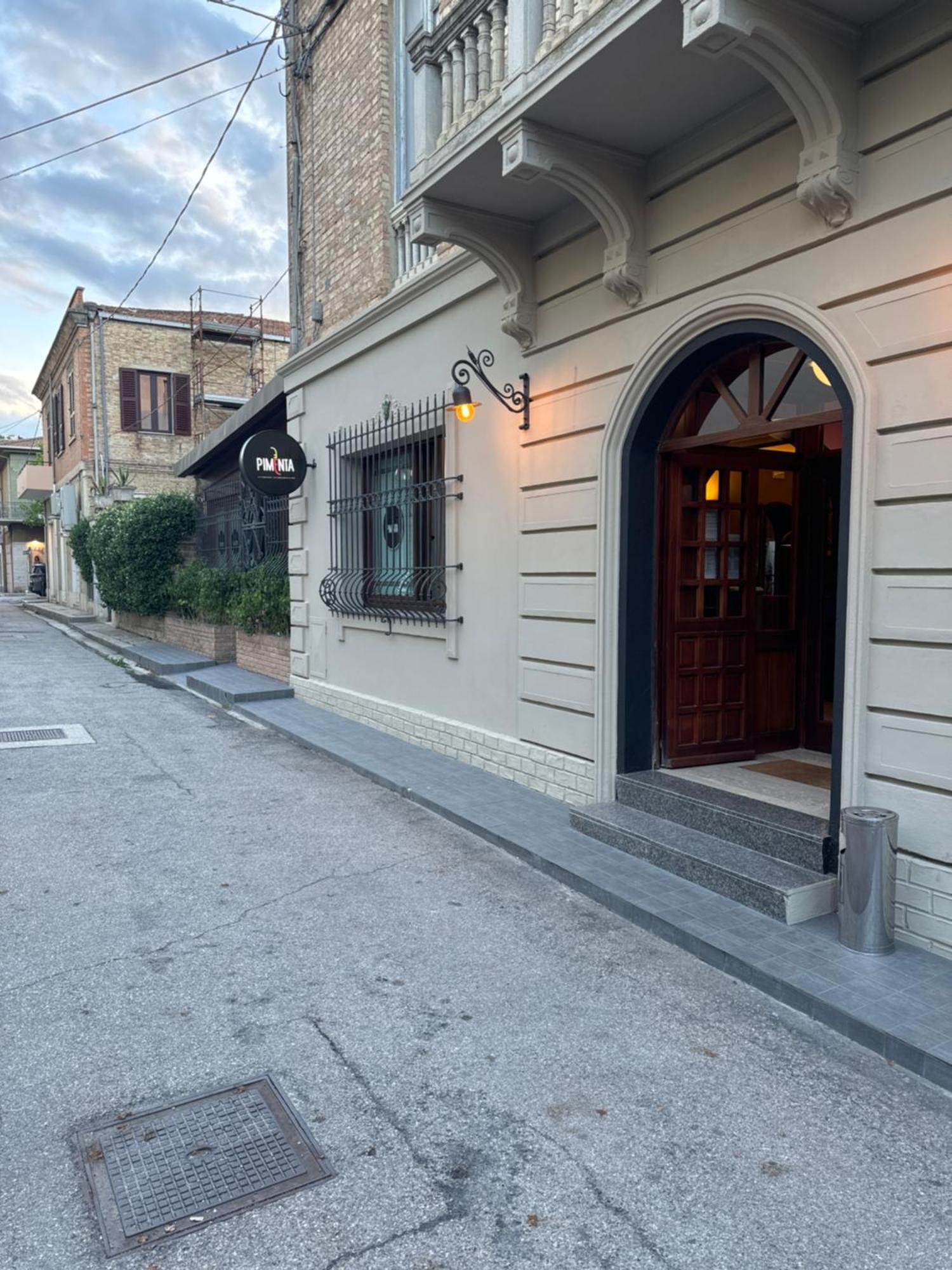 Hotel Pimenta Roseto Degli Abruzzi Exteriör bild